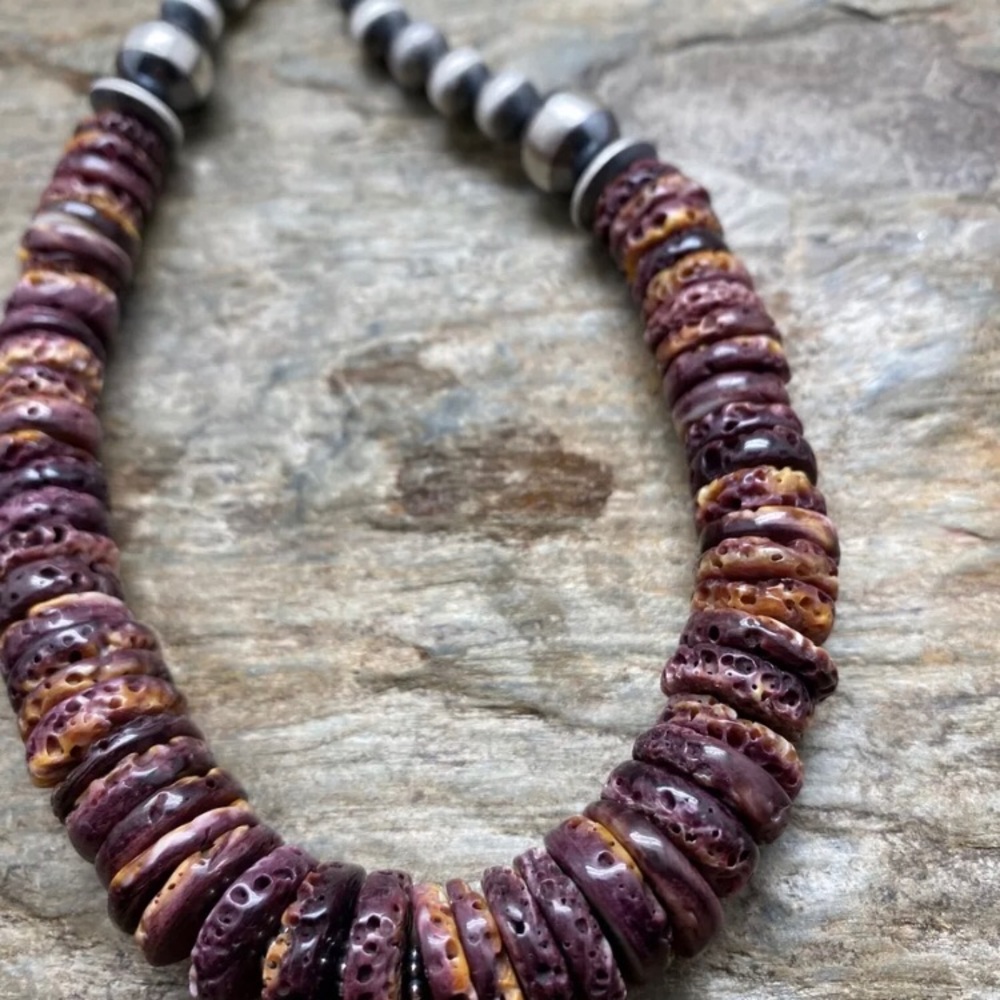 Sterling silver Graduated Purple Spiny Oyster Pearls Necklace - Picture 6 of 12